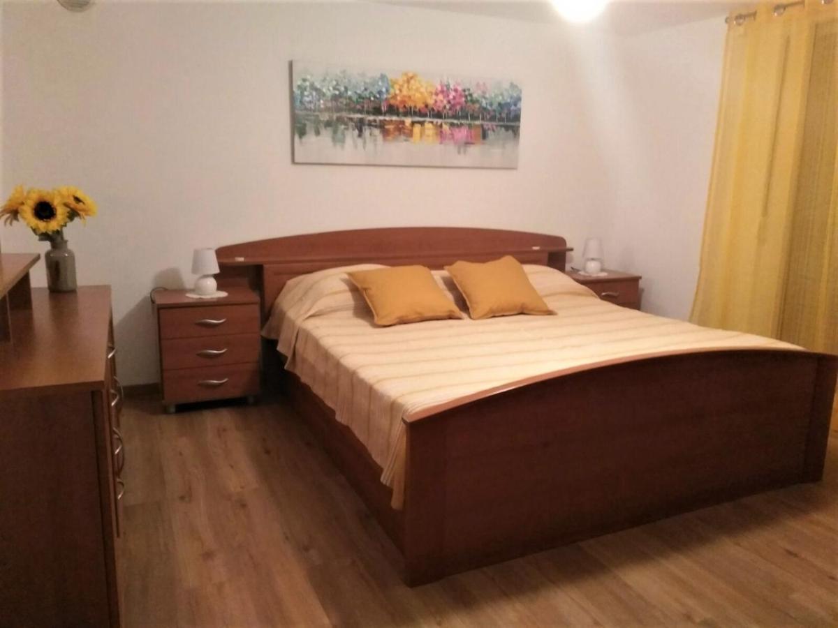 Apartment Marija 乌马格 外观 照片