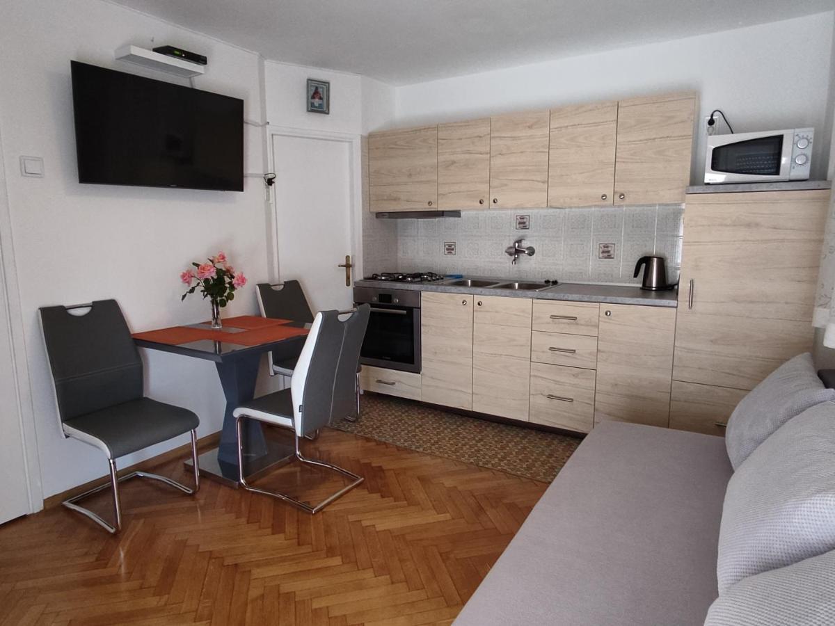Apartment Marija 乌马格 外观 照片